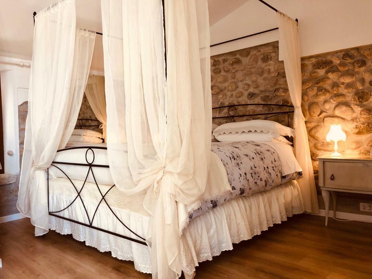 מלון קסטלנואובו דל גארדה Gardabeds Adults Only מראה חיצוני תמונה